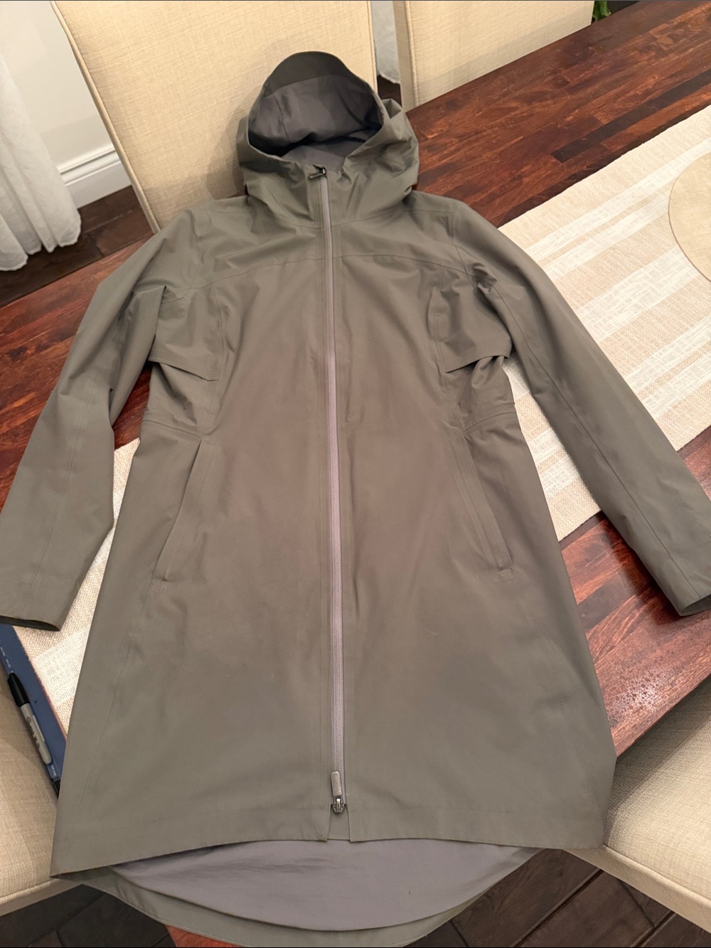 lululemon athletica Rain Reble Raincoat